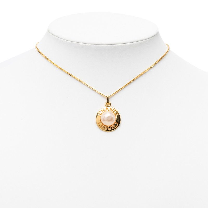 Chanel Logo Round Pendant Gold Plated Faux Pearl — view 5
