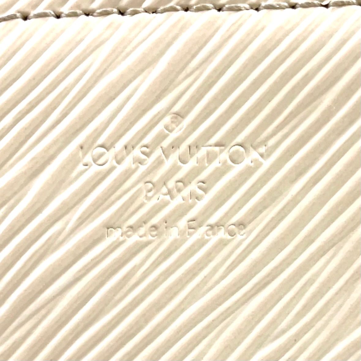 Louis Vuitton Marelle Tote BB Epi Leather Off White Handbag Silver — view 4
