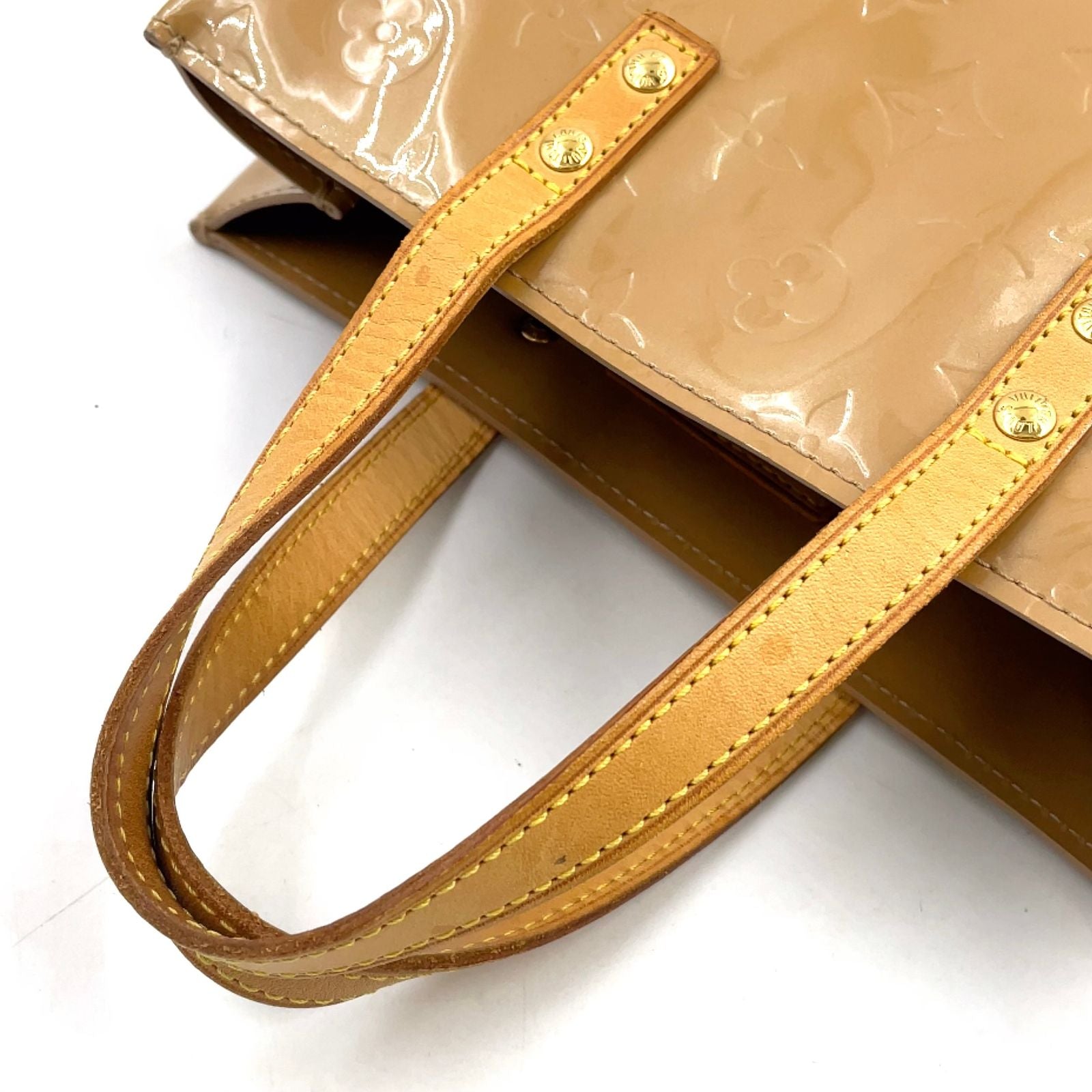 Louis Vuitton Reed PM Monogram Vernis Noisette Leather Enamel Beige Light Brown — view 5