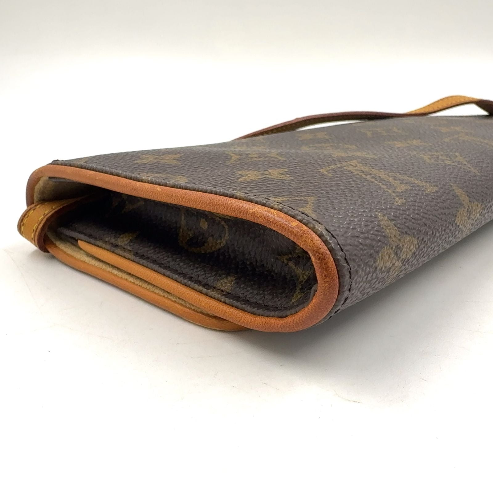 Louis Vuitton Pochette Twin GM Monogram Leather Brown Shoulder Bag Gold — view 7