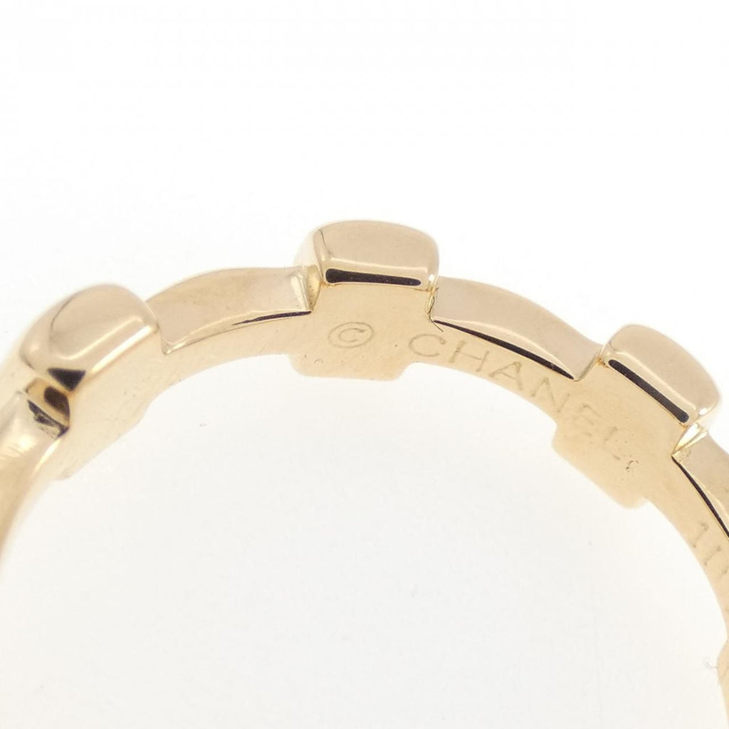 Chanel Quilted Ring Gold — view 4