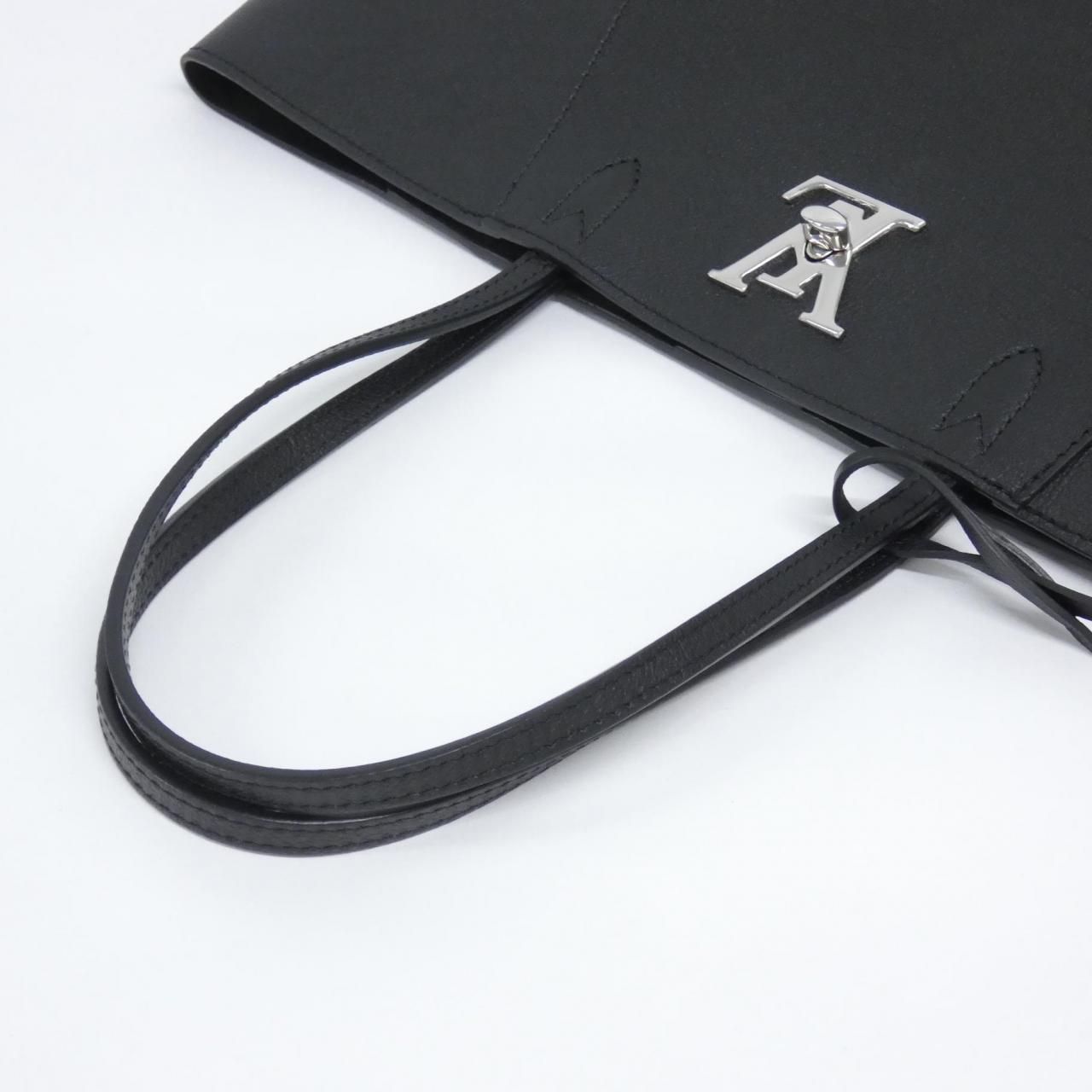 Louis Vuitton Taurillon Lockme Cabas — view 5