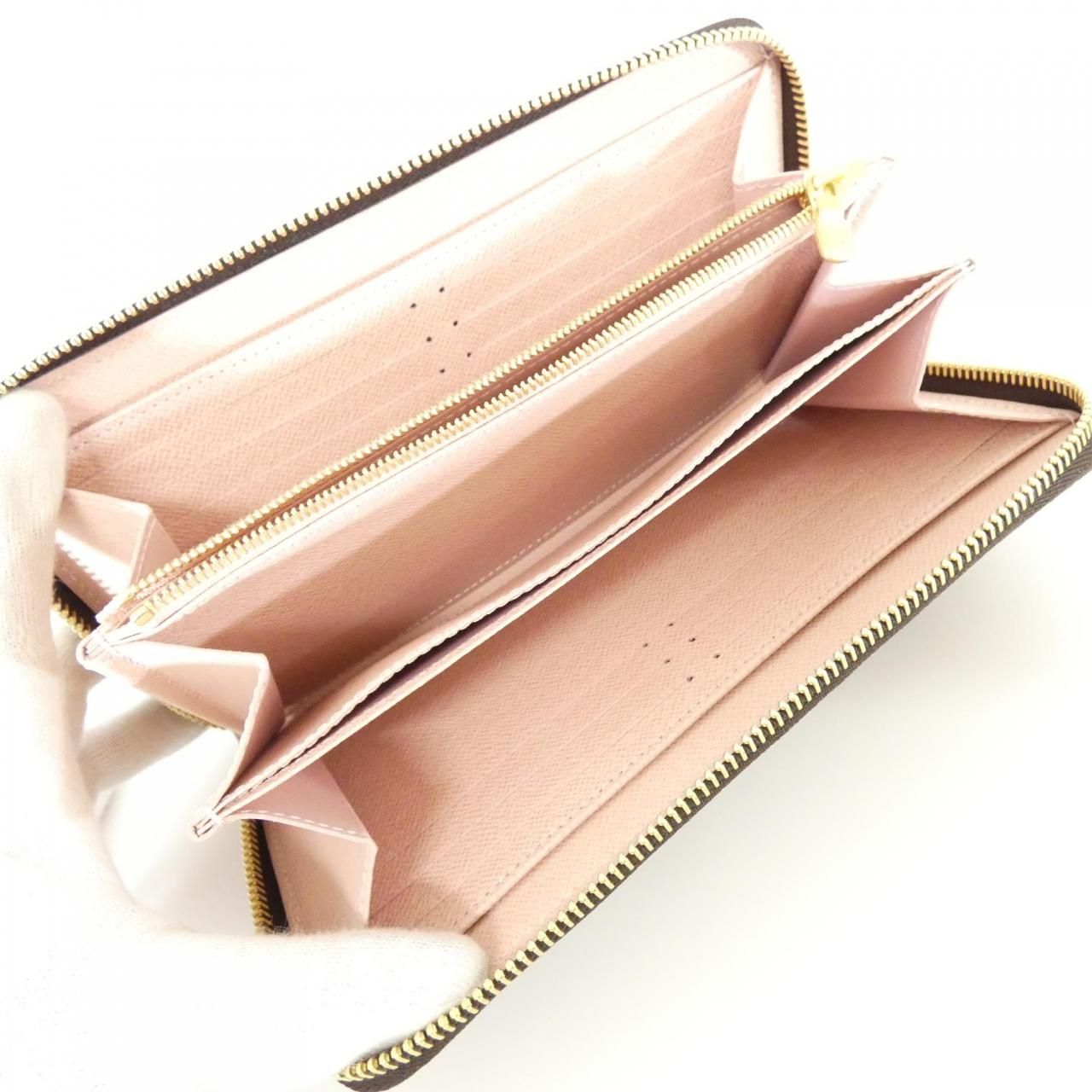 Louis Vuitton Monogram Zippy Wallet — view 4