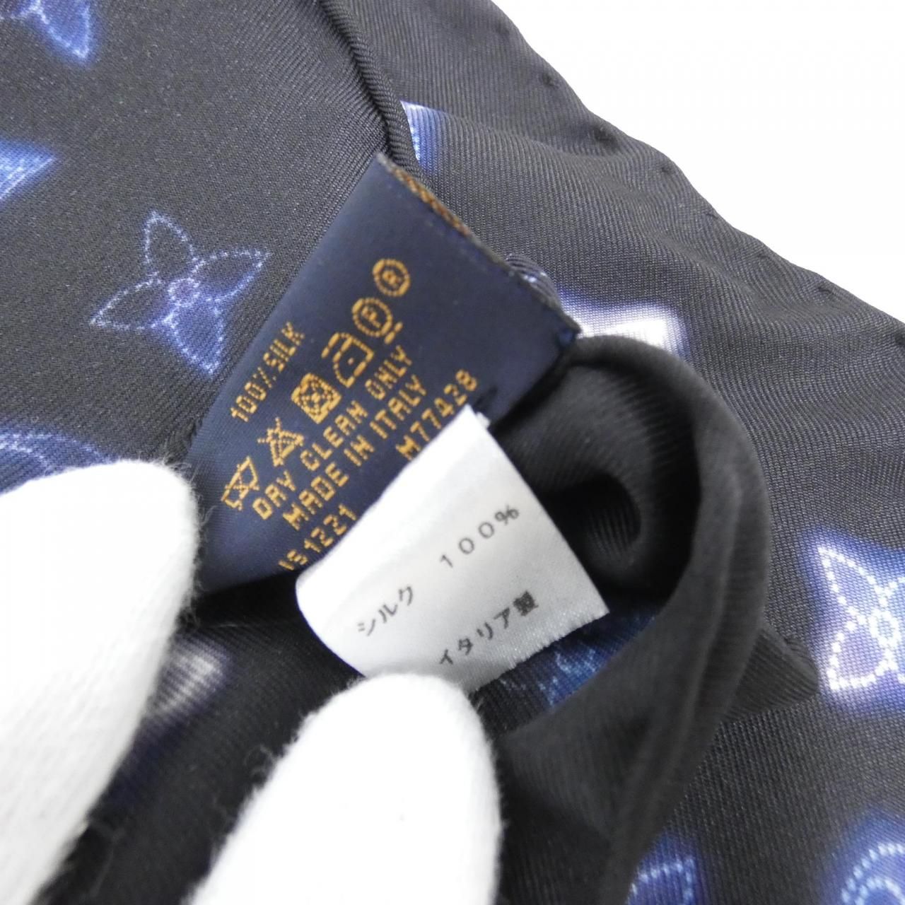 Louis Vuitton Carre Bandana Mahina Scarf — view 3