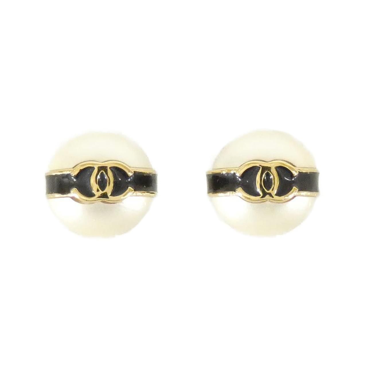 Chanel Earrings Gold