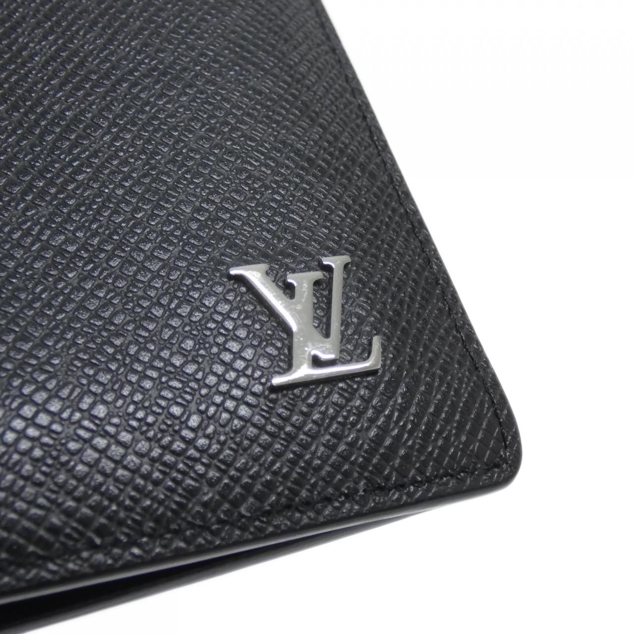 Louis Vuitton Taiga Portefeuille Brazza Wallet — view 4