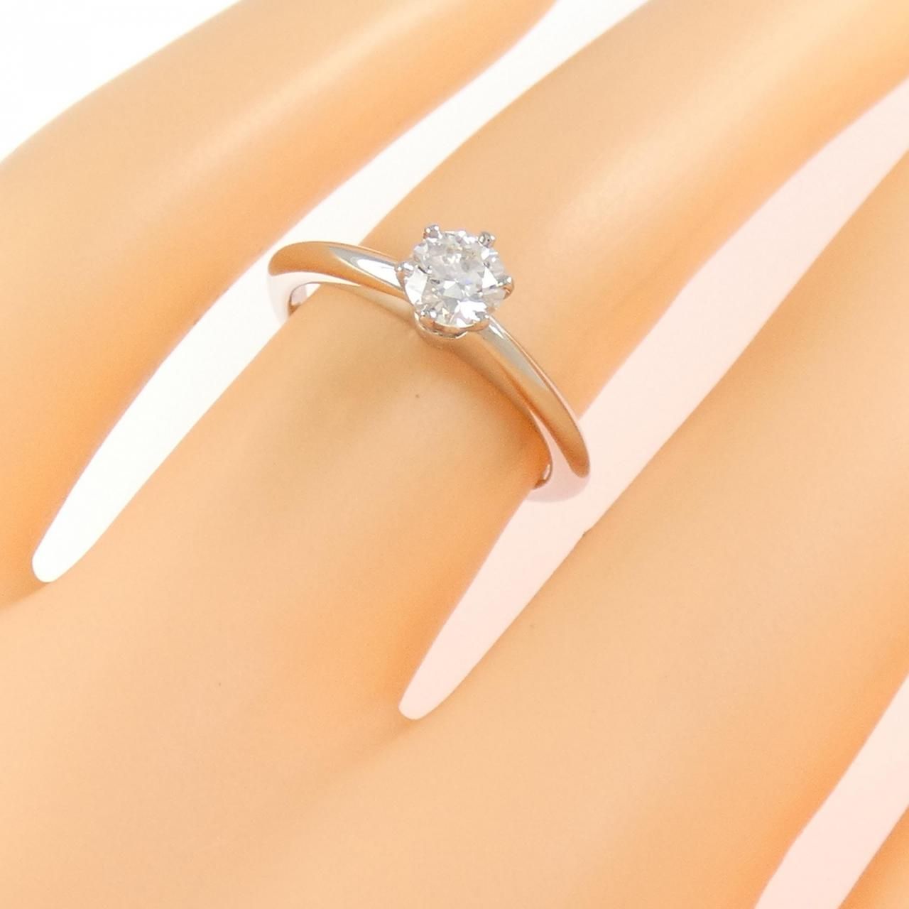 Tiffany & Co Classic Solitaire Ring — view 5