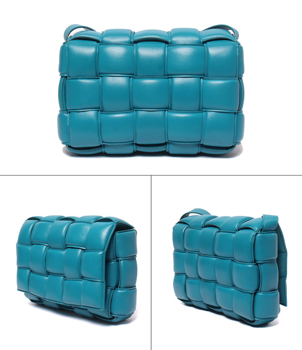 Bottega Veneta Shoulder Bag / Crossbody / Padded Cassette / — view 2
