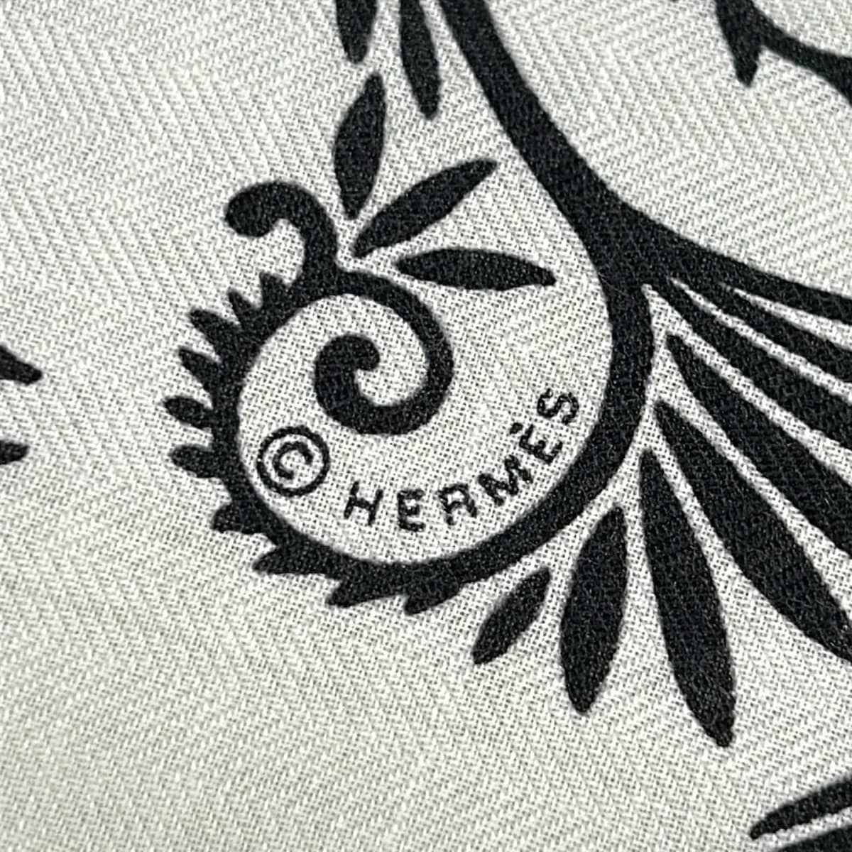 Hermes Shawl Carre Geant 140 White Black Sous le Charme D'orphee Scarf — view 2