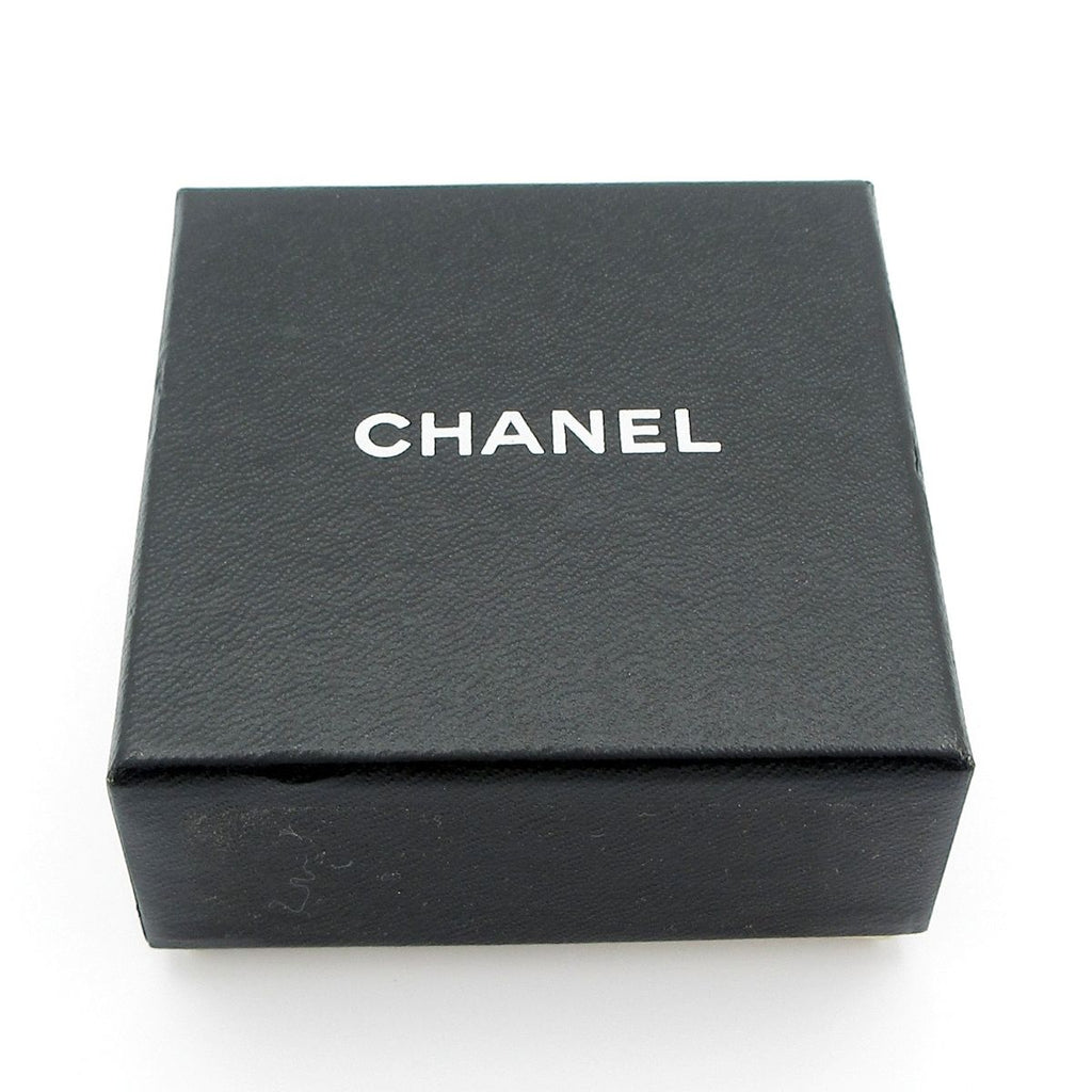 Chanel Choker CC Logo Pearl White Gold Necklace — view 6
