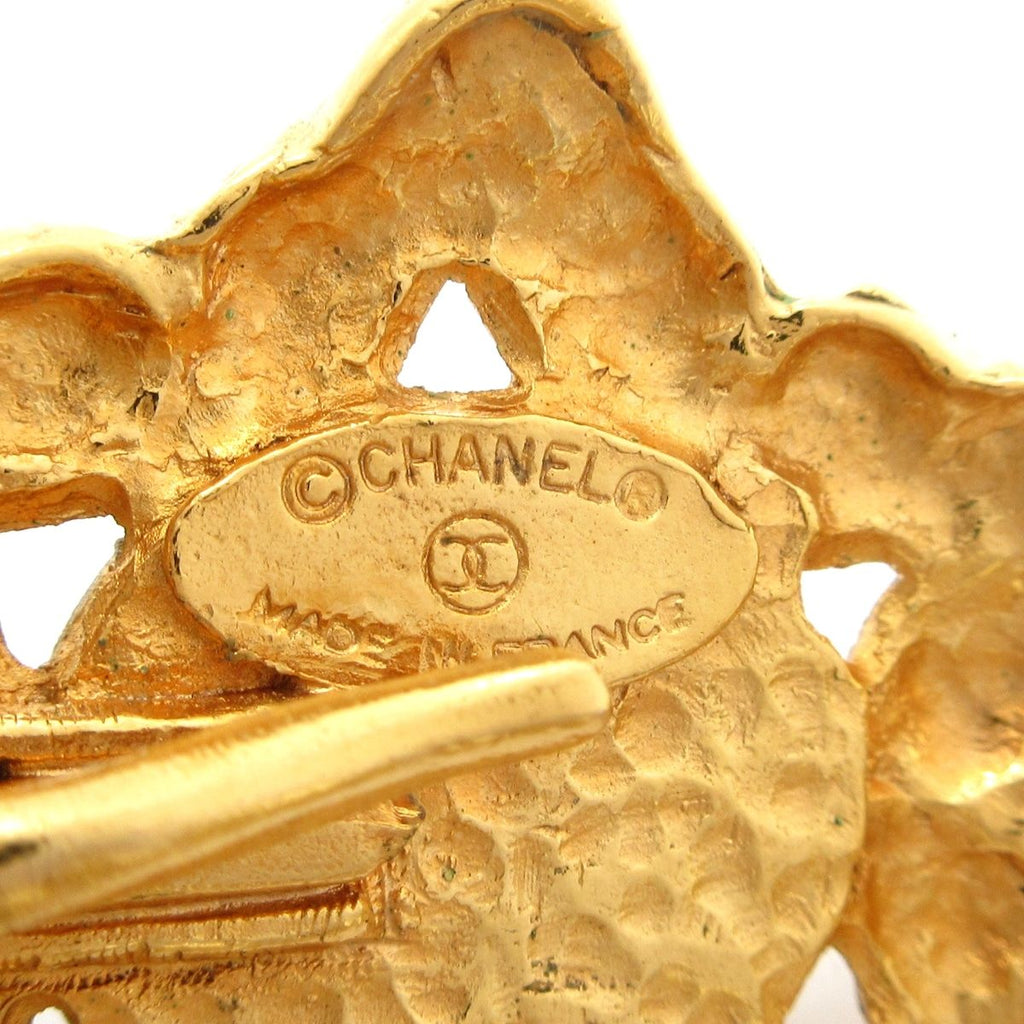 Chanel Choker CC Logo Pearl White Gold Necklace — view 5