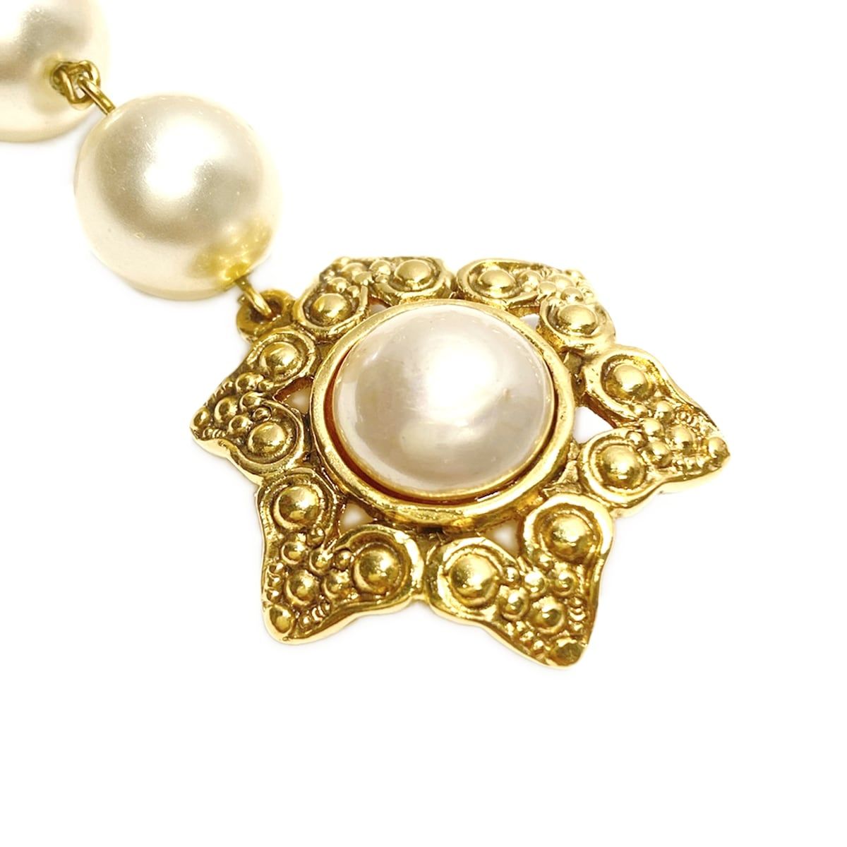 Chanel Choker CC Logo Pearl White Gold Necklace — view 7