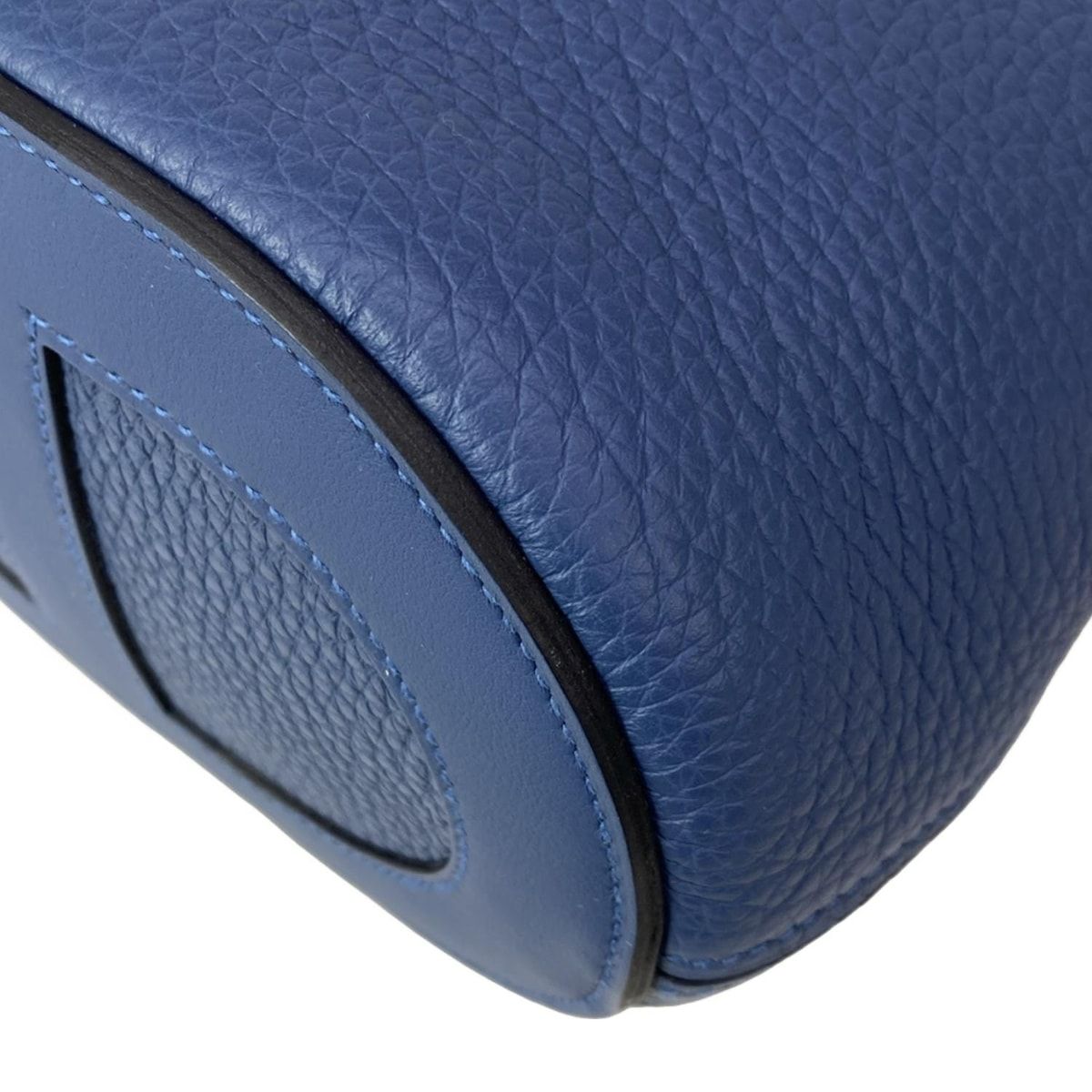 Hermes Tote in the Loop 18 Blue Tie Silver — view 6
