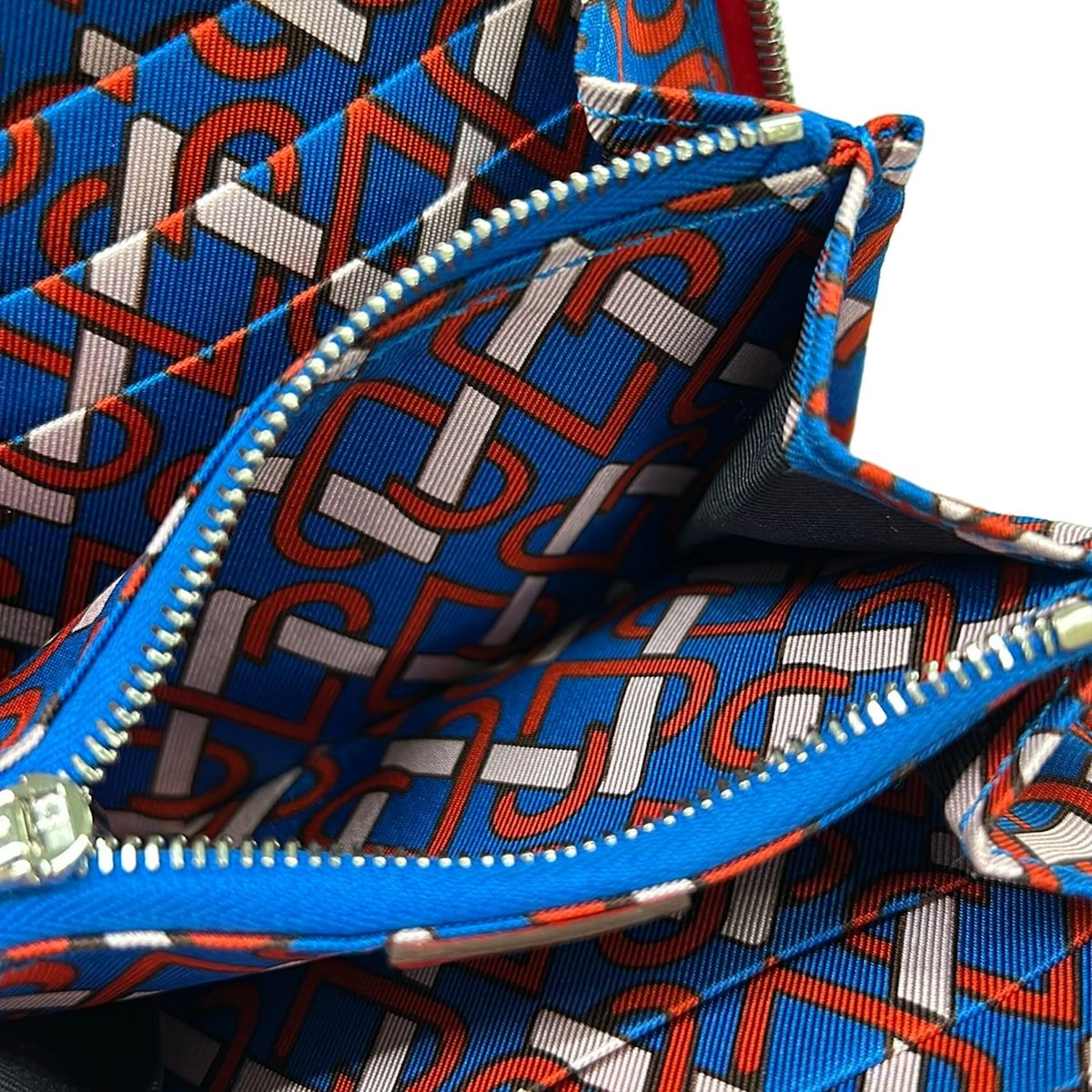 Hermes Coin Case Azap Compact Silk in le Juradu Blue Hydra Zip Around Silver — view 4