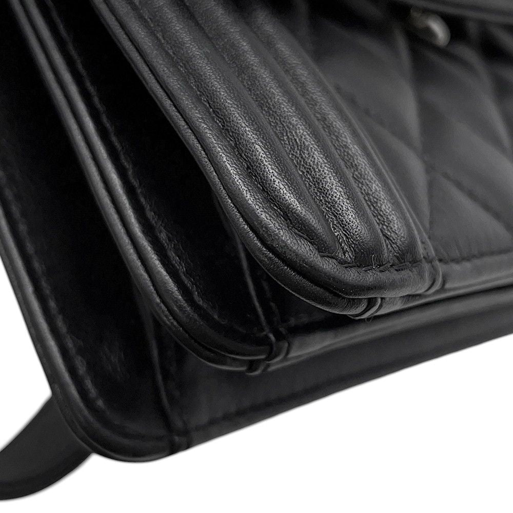 Chanel Chain Shoulder Bag Boy Lambskin Black — view 9