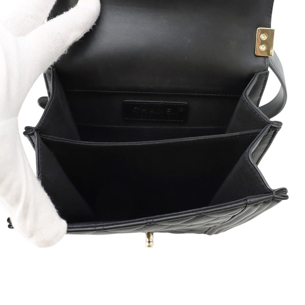 Chanel Chain Shoulder Bag Boy Lambskin Black — view 7