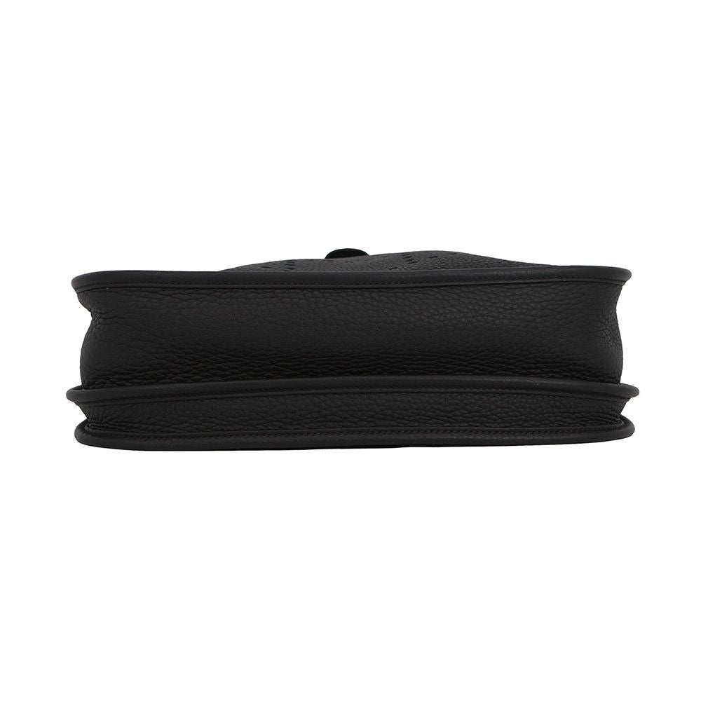 Hermes Shoulder Bag Evelyne 3 PM Black Gold Taurillon Clemence — view 3