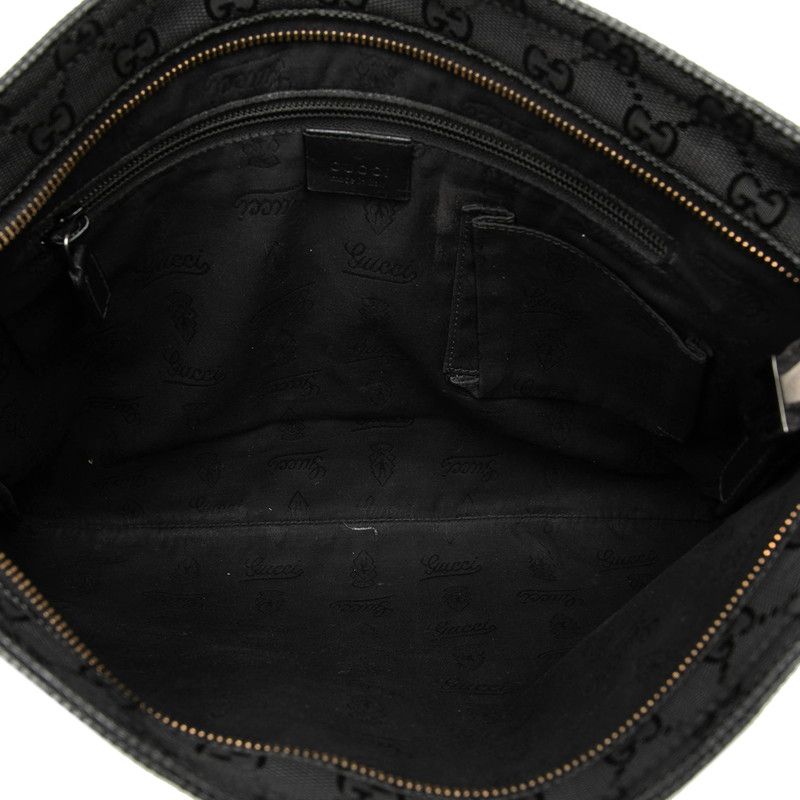 Gucci GG Supreme Crossbody Shoulder Bag Black Leather — view 4