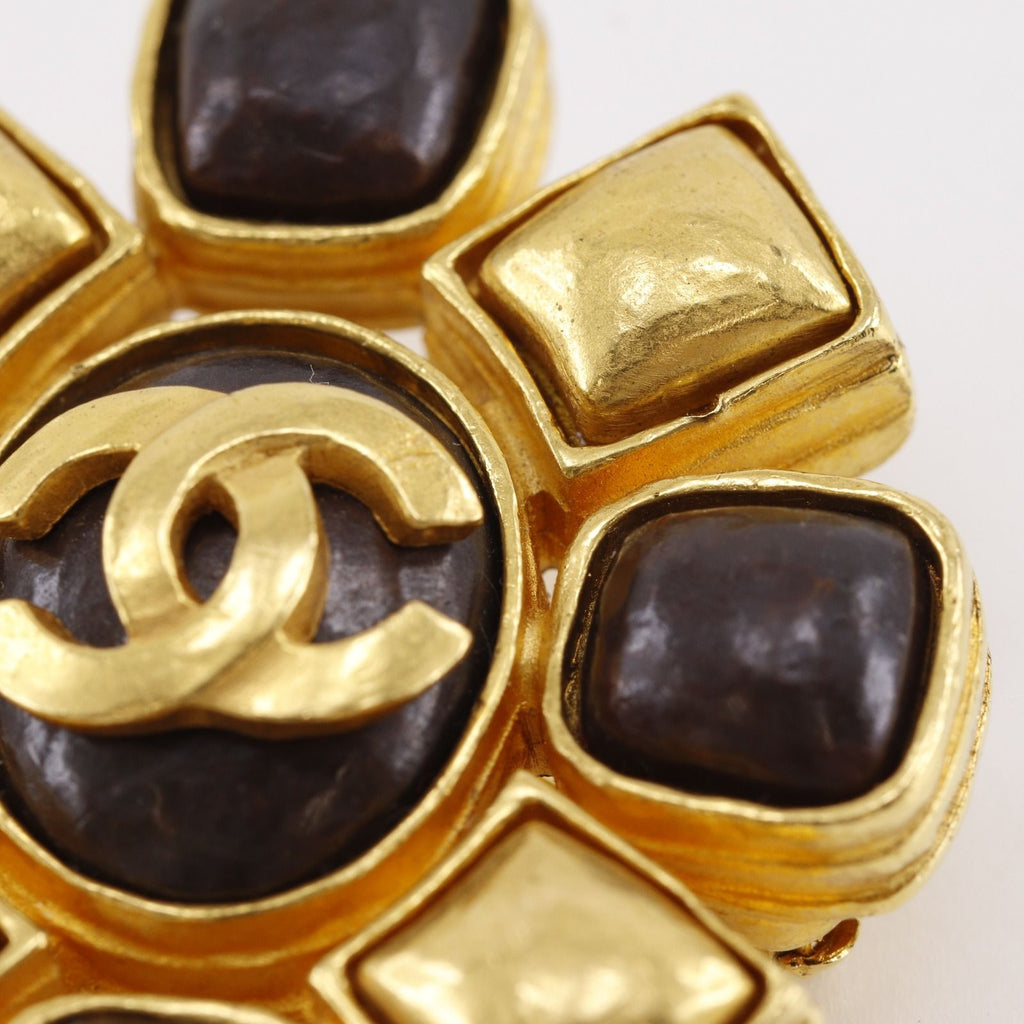 Chanel CC Logo Vintage Gold Plated Brooch — view 9