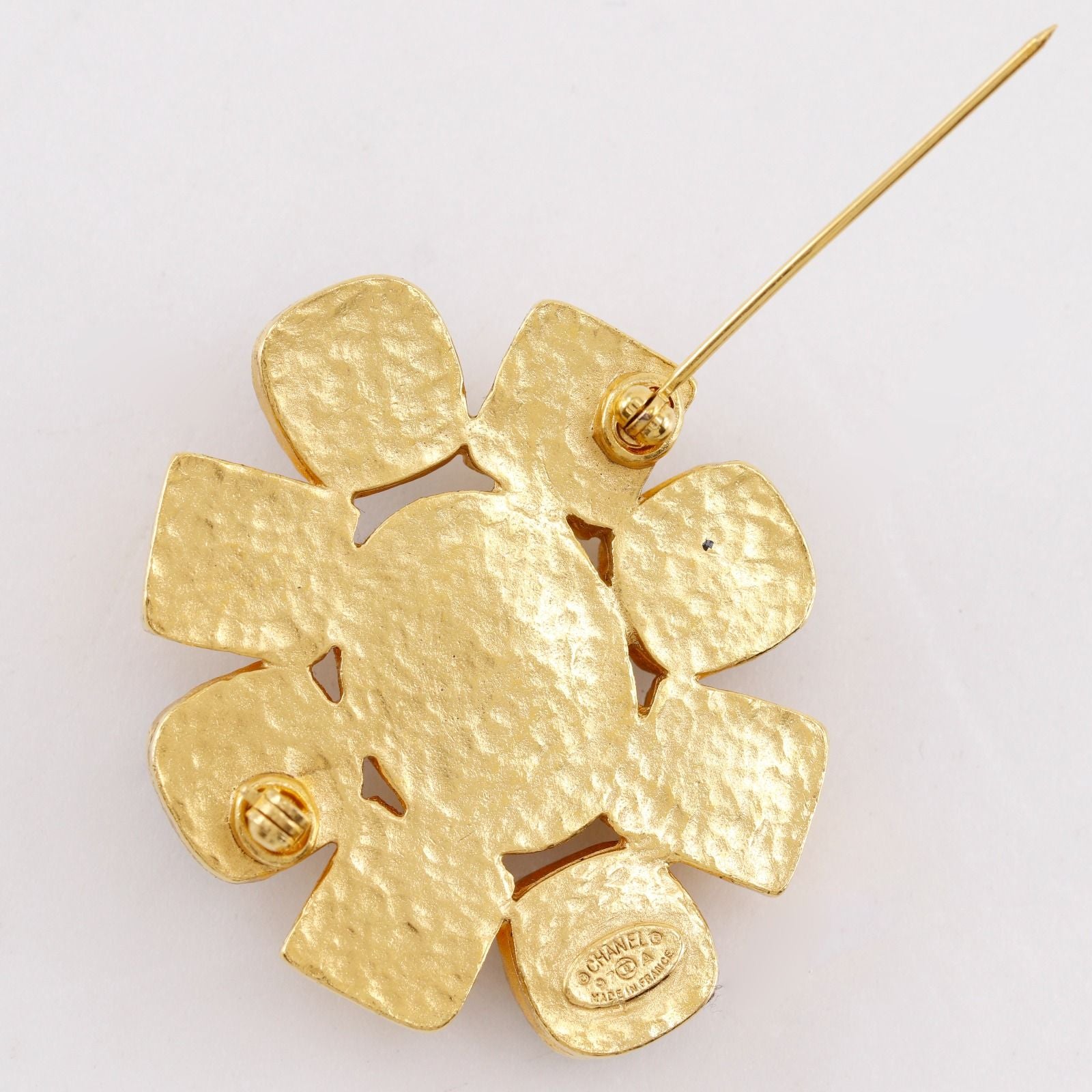 Chanel CC Logo Vintage Gold Plated Brooch — view 3