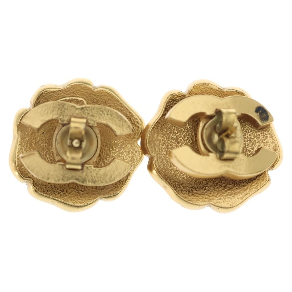 Chanel CC Logo Flower Earrings Gold — view 2