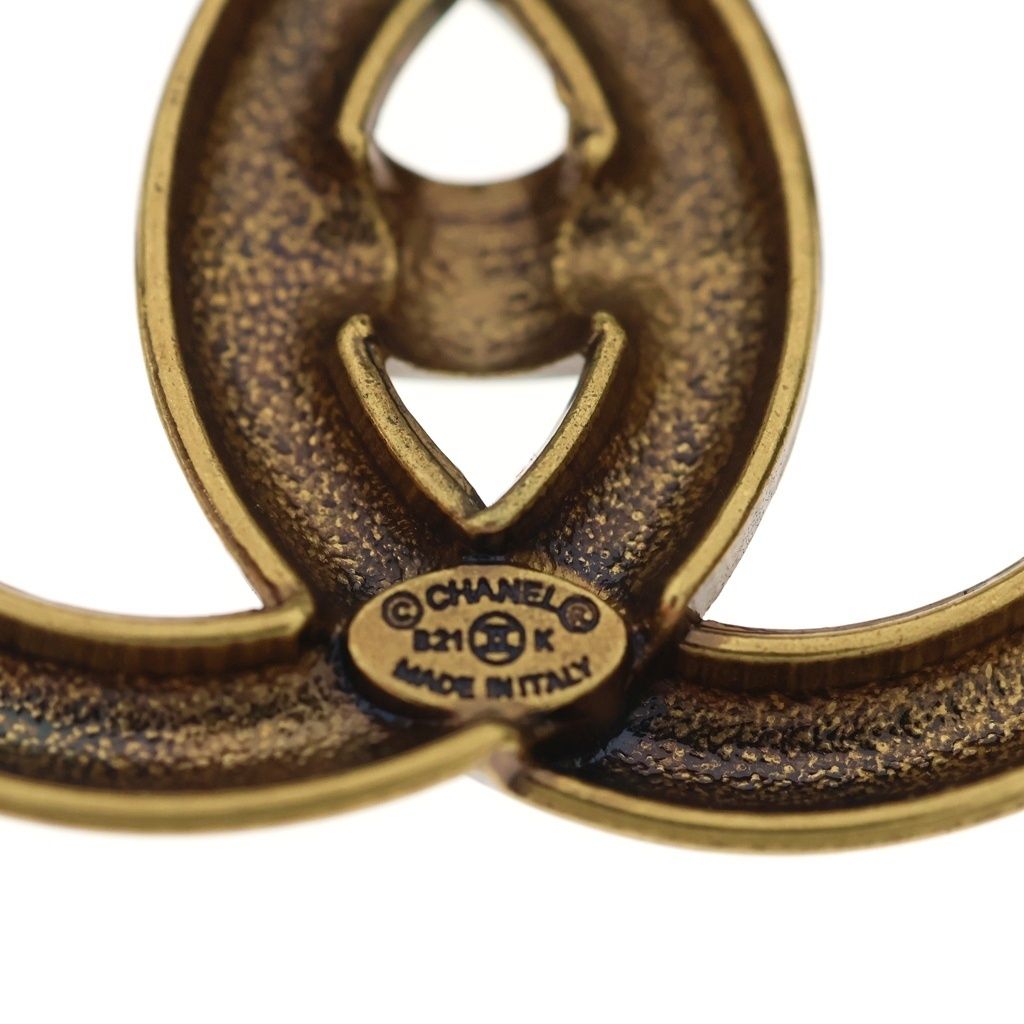 Chanel CC Logo Turnlock Motif Brooch Gold 21k — view 5