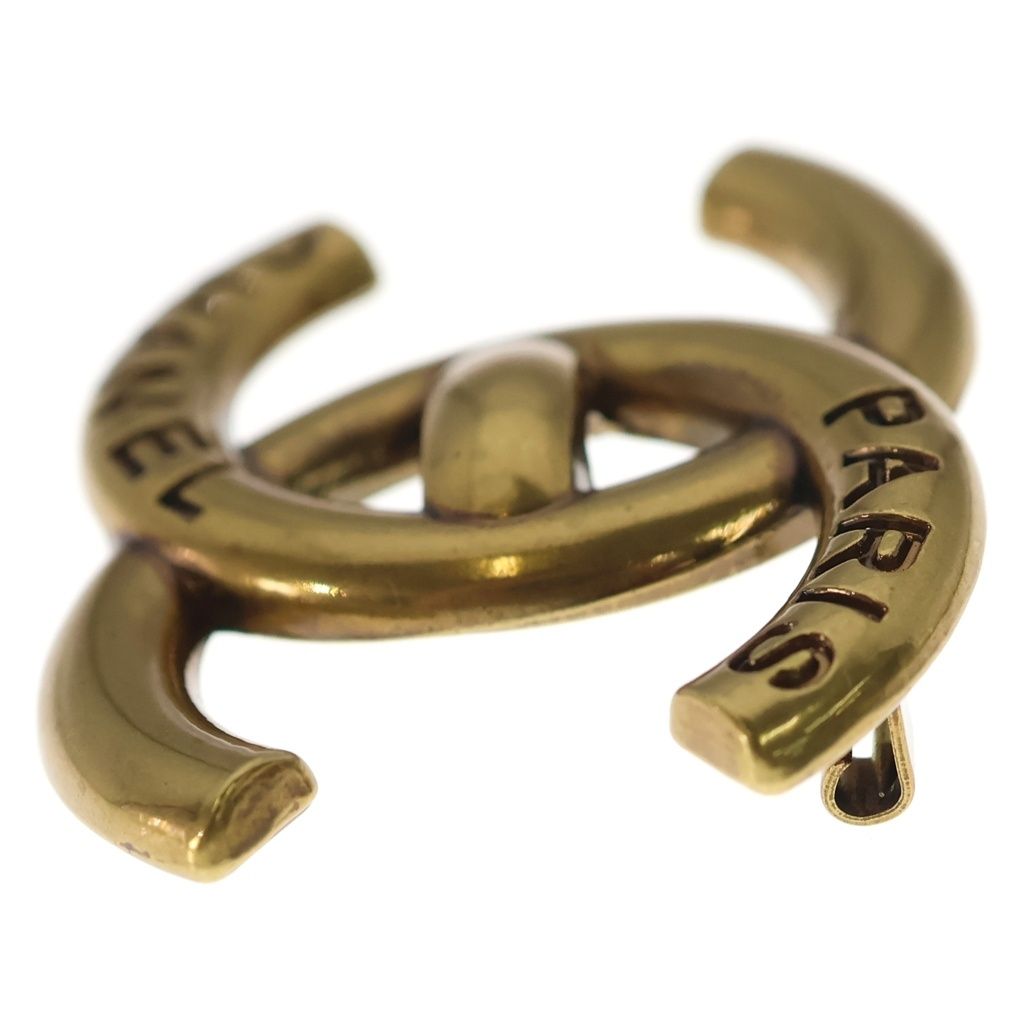 Chanel CC Logo Turnlock Motif Brooch Gold 21k — view 3