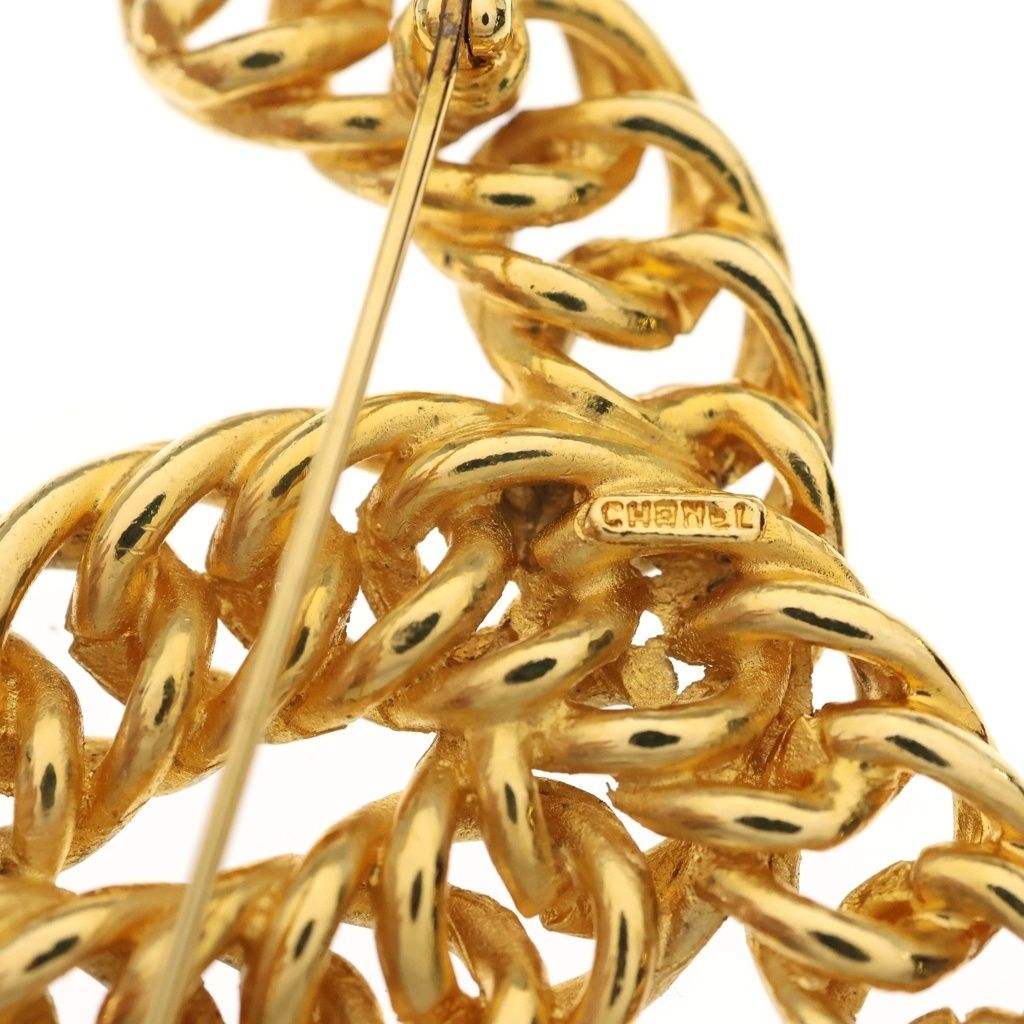 Chanel CC Logo Brooch Gold — view 5