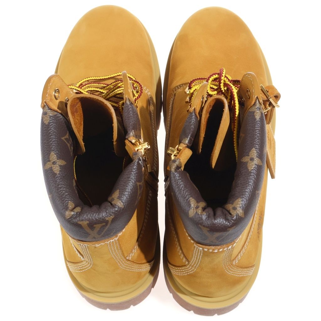 Louis Vuitton Timberland Embossed Ankle Boots Beige — view 4