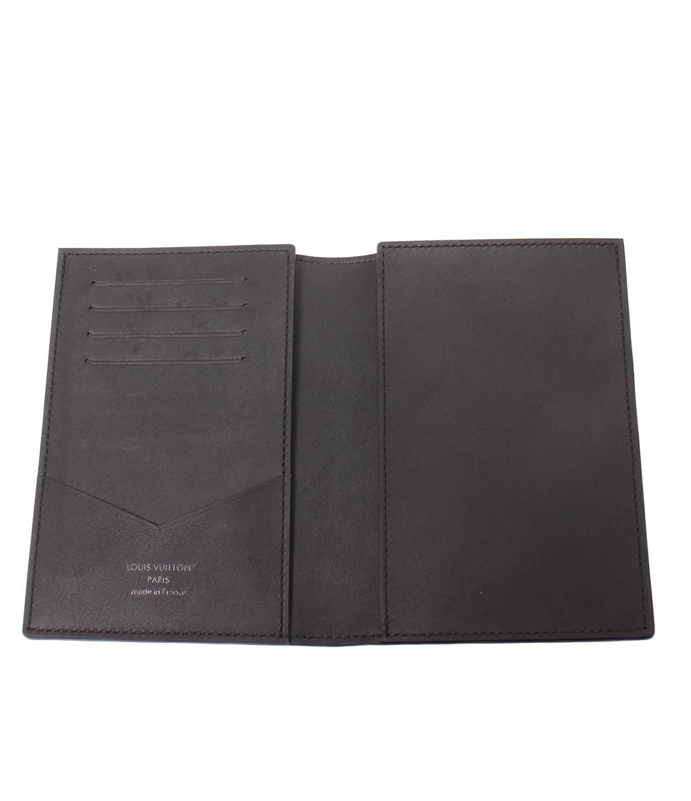Louis Vuitton Passport Cover NM Monogram Empreinte — view 4