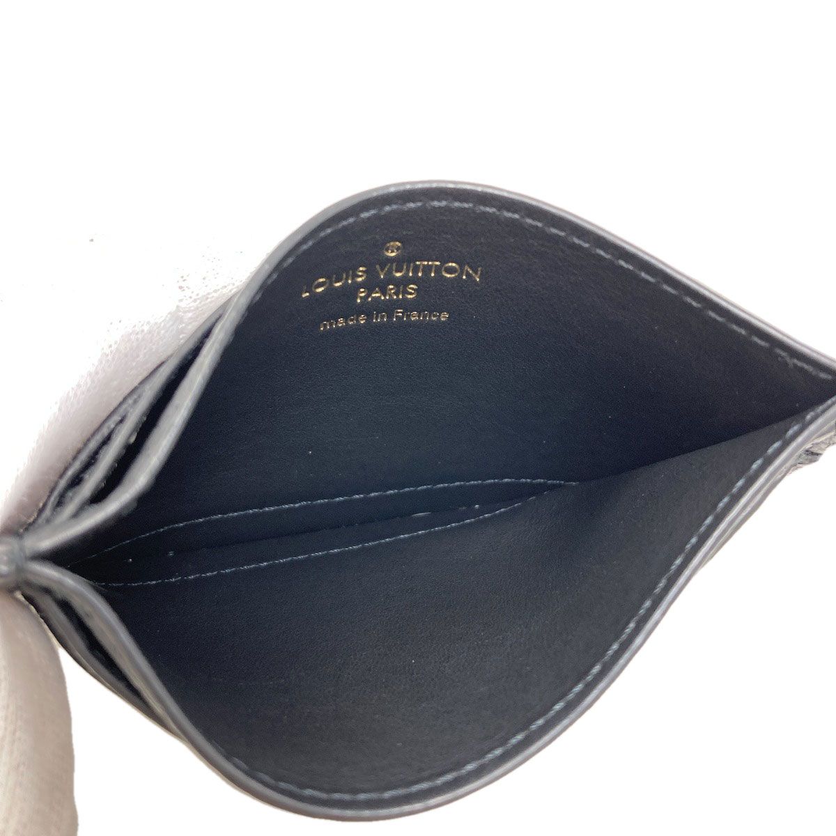 Louis Vuitton Card Holder Capucines Case Taurillon Leather — view 4