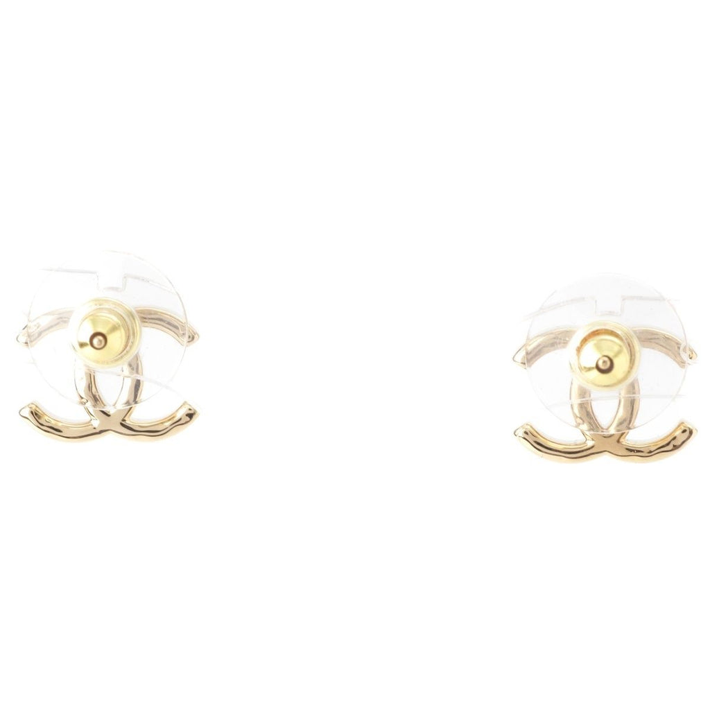 Chanel CC Logo Earrings Gold — view 2