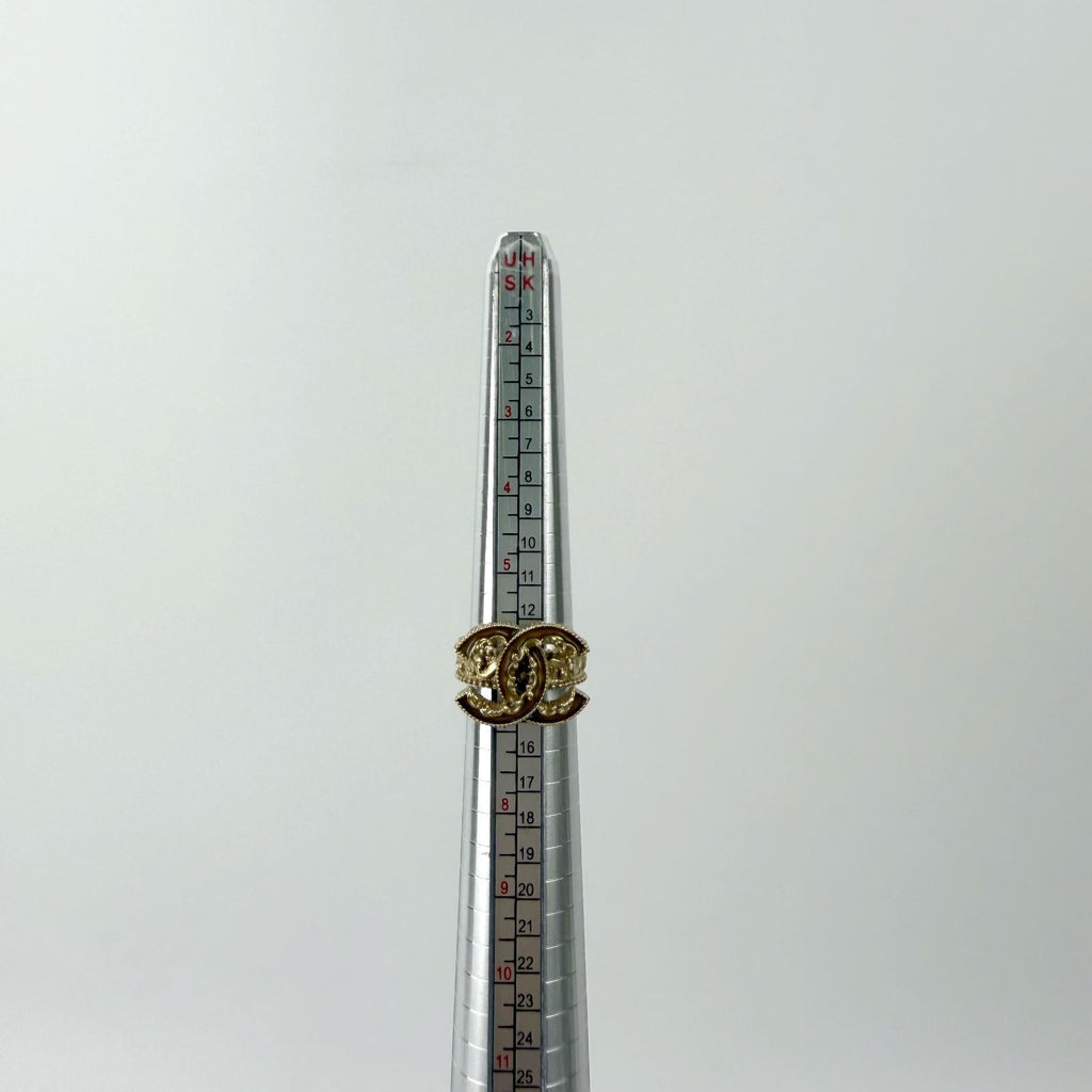 Chanel CC Logo Ornament Wide Ring 13c Gold Plated 13c Vintage — view 7