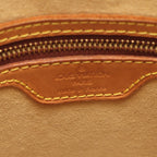 Louis Vuitton Shoulder Bag Looping GM Monogram Canvas Leather — view 4