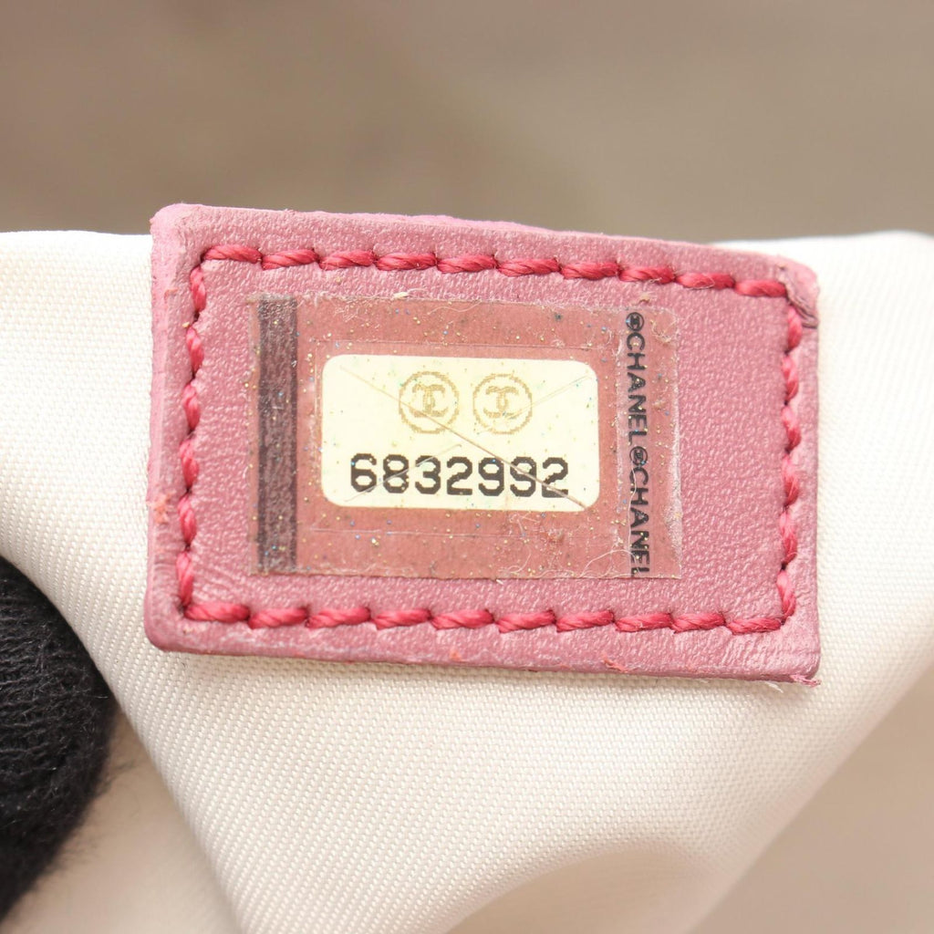 Chanel Tote New Travel Line GM Pink Leather New GM — view 5