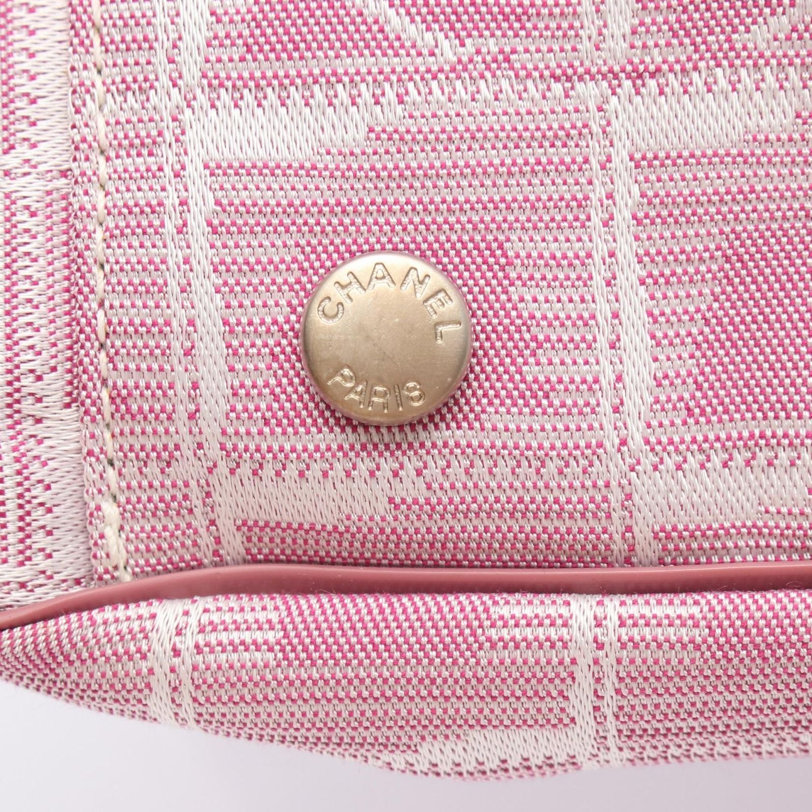 Chanel Tote New Travel Line GM Pink Leather New GM — view 8