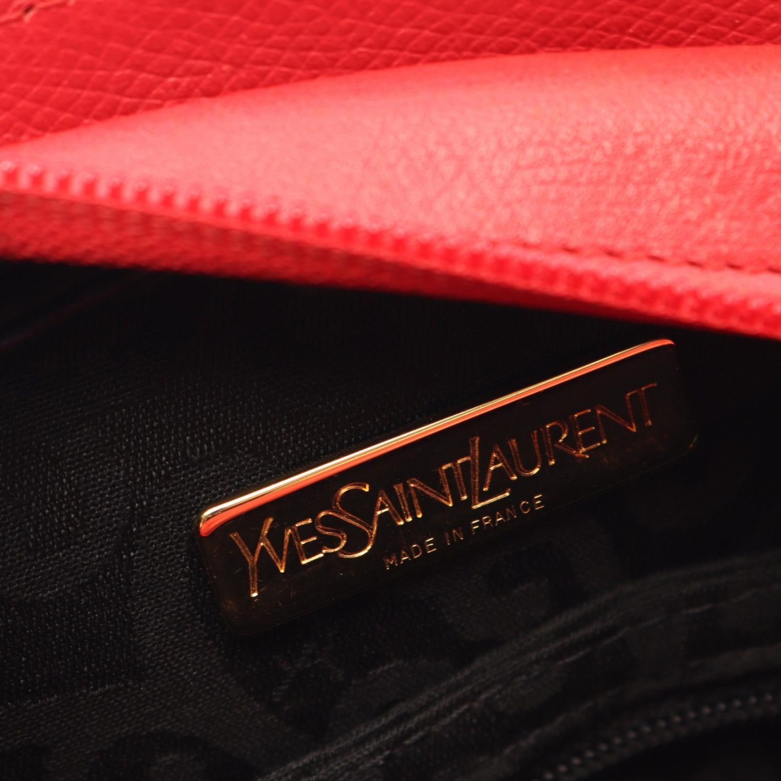 Saint Laurent Shoulder Bag Arabesque Red Leather — view 4
