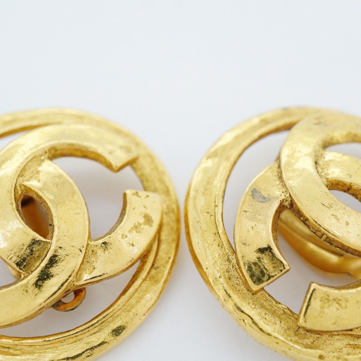 Chanel Earrings Vintage CC Logo Round — view 6