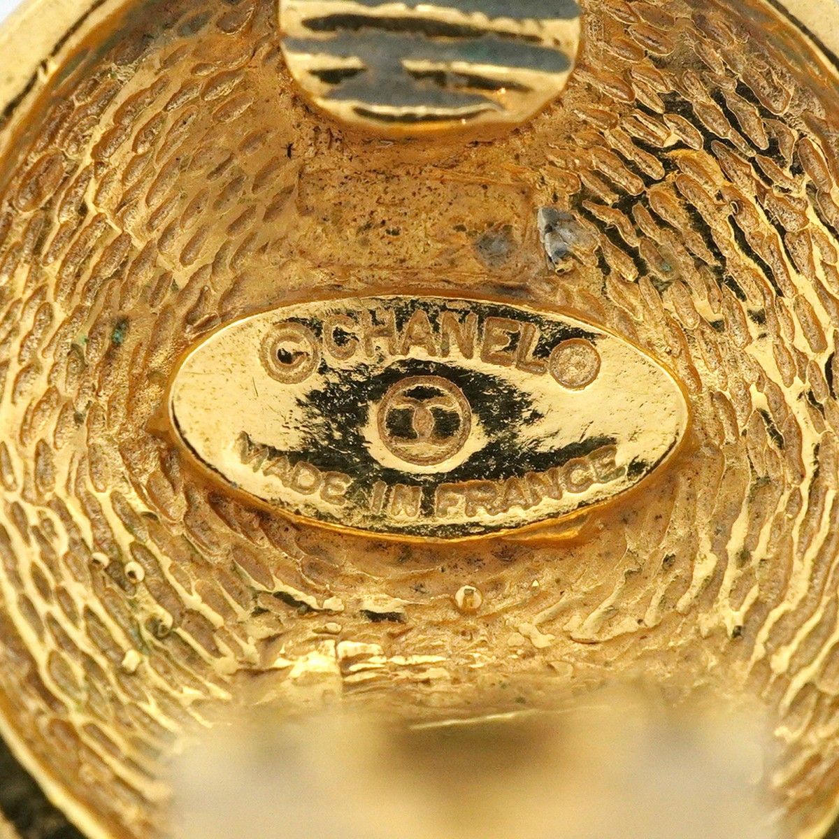 Chanel Earrings Vintage CC Logo Quilted Round — view 4