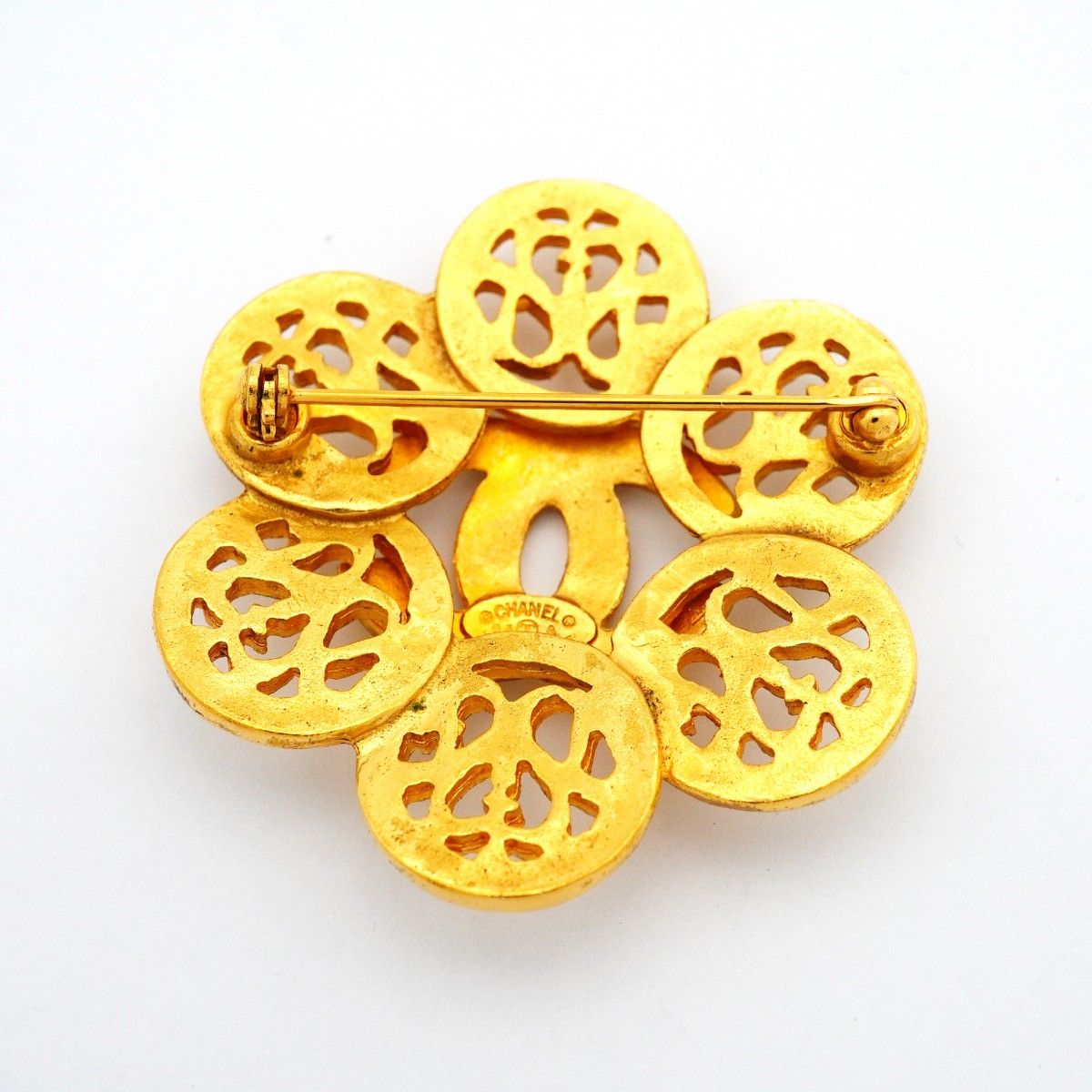 Chanel Brooch Vintage CC Logo Gold Plated — view 5