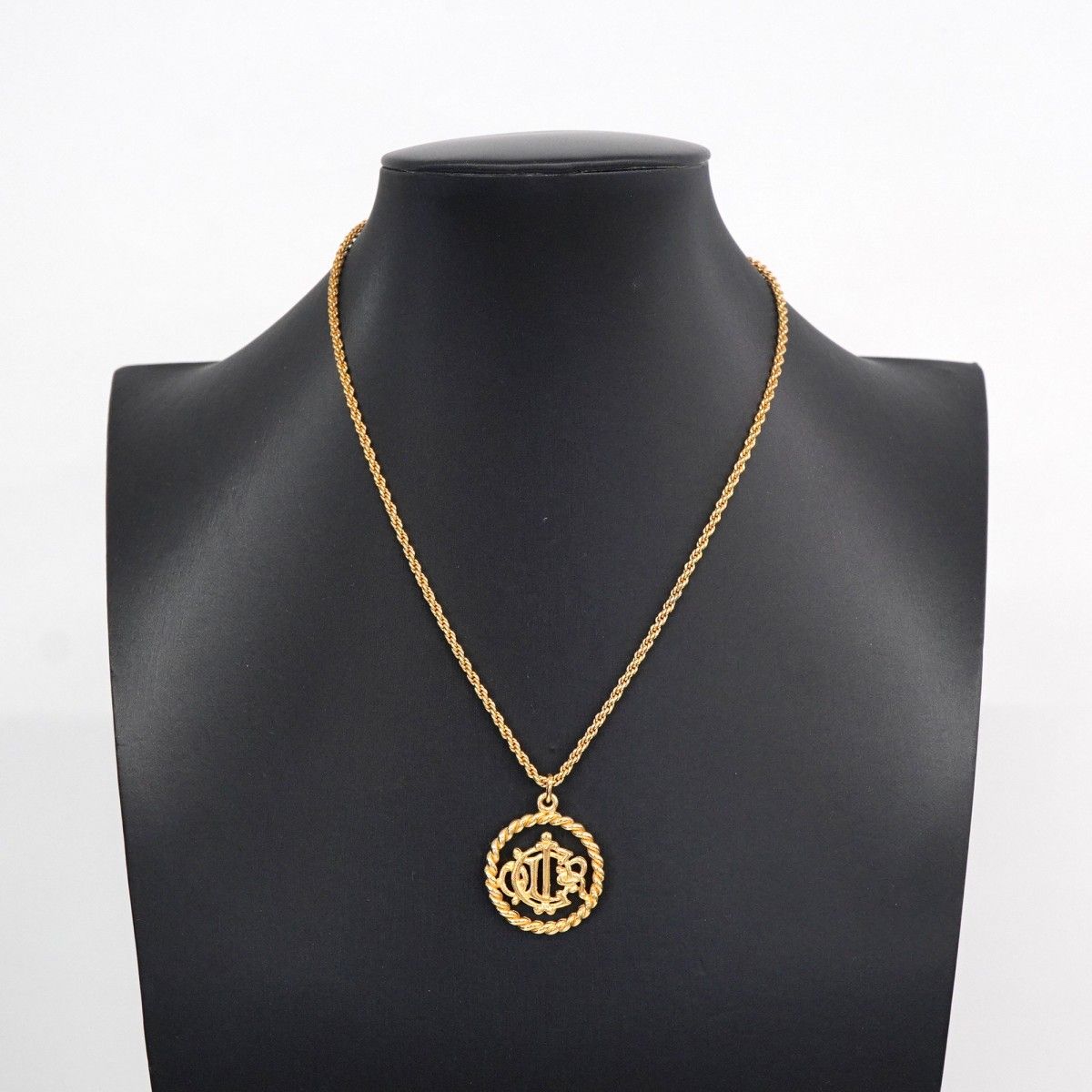 Dior Necklace Emblem Round — view 6