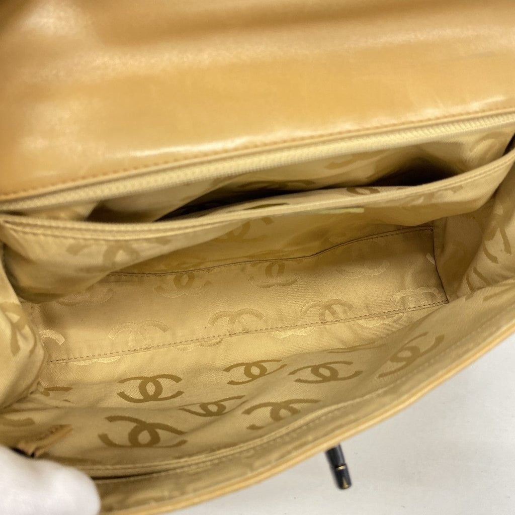Chanel Shoulder Bag Leather Brown — view 4