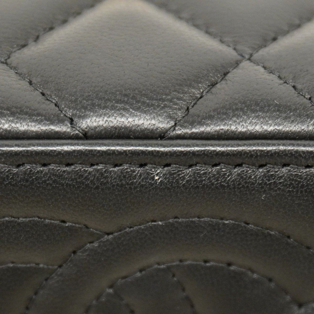 Chanel Shoulder Bag Quilted Lambskin Black Gold — view 7