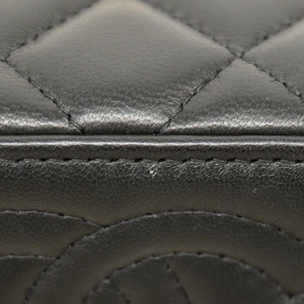 Chanel Shoulder Bag Quilted Lambskin Black Gold — view 7