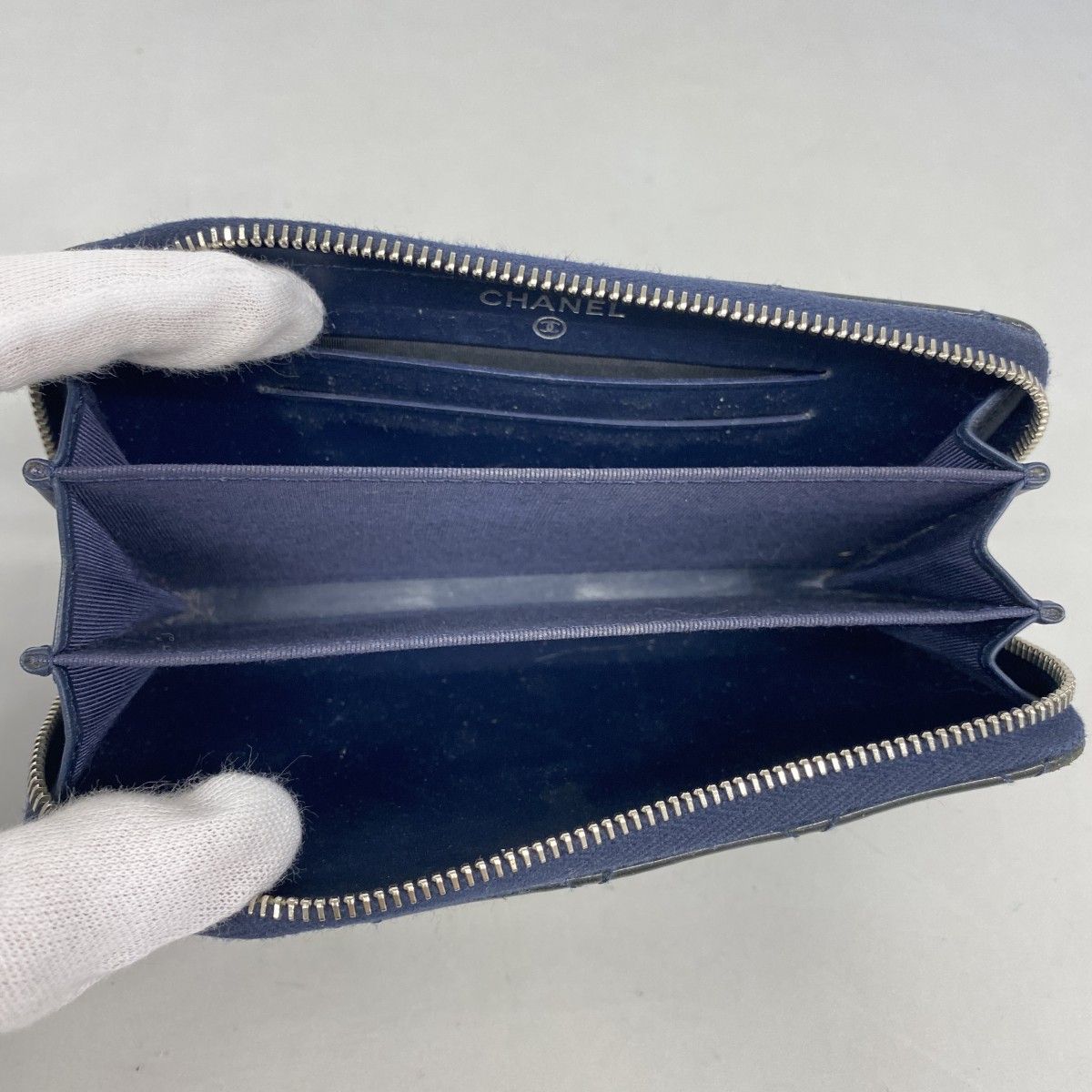 Chanel Coin Case Quilted Patent Leather Navy Silver — view 3