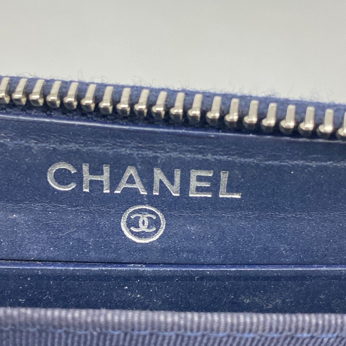 Chanel Coin Case Quilted Patent Leather Navy Silver — view 4