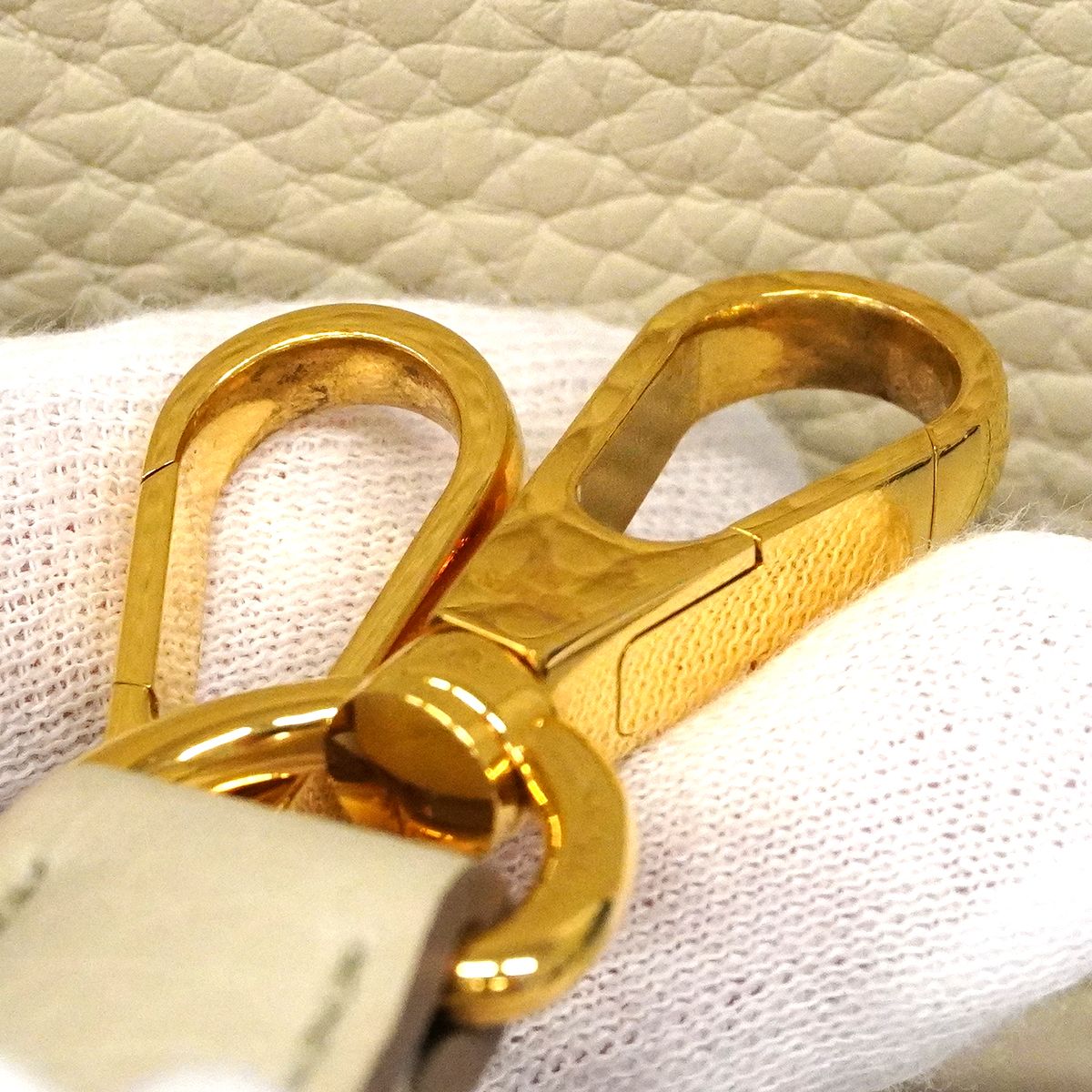 Hermes Shoulder Bag Evelyne TPM Taurillon Clemence Beton Gold — view 9