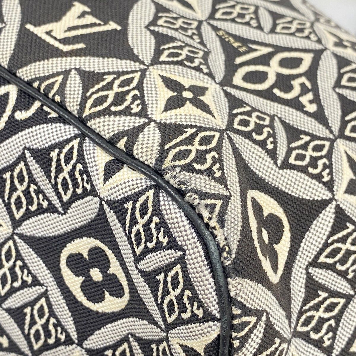 Louis Vuitton Tote Monogram Jacquard Neverfull Black Gray — view 9
