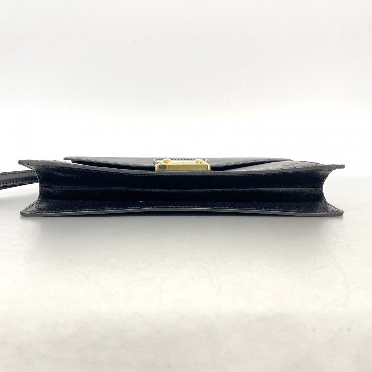 Louis Vuitton Clutch Epi Series Dragonne Noir — view 3
