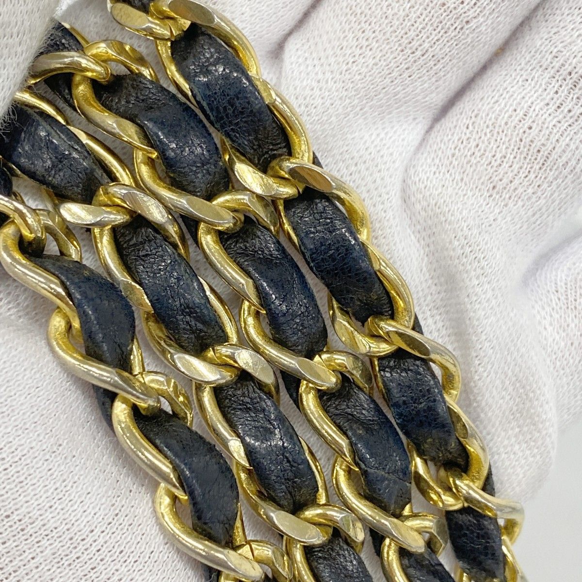 Chanel Shoulder Bag Quilted Lambskin Black Gold — view 8